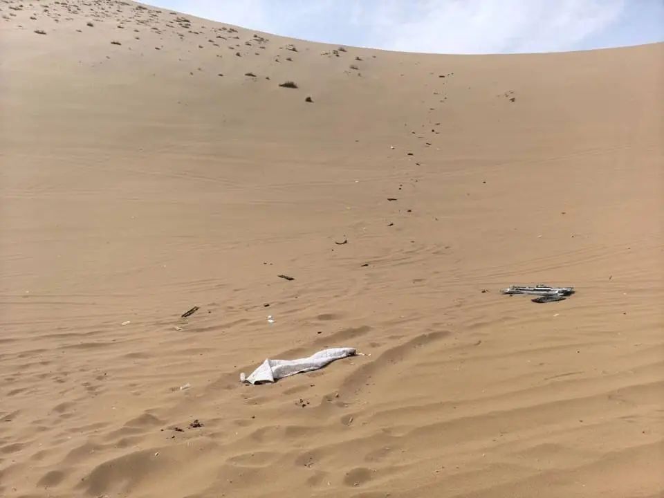 33岁网红沙漠体验过刀锋翻车身亡